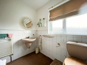 Photo 21- click for photo gallery